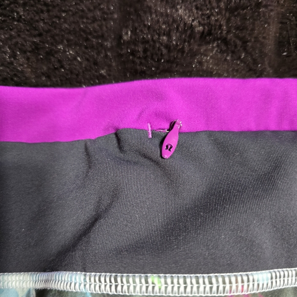 lululemon athletica Purple and Gray Abstract Leggings - Picture 7 of 8